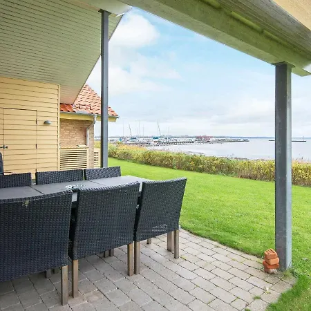 6 Person In * Egernsund