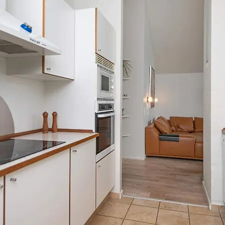 度假居 6 Person In Egernsund-by Traum